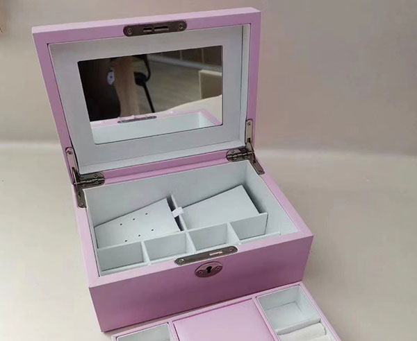 Travel Leather Jewellery Storage Box With Mirror